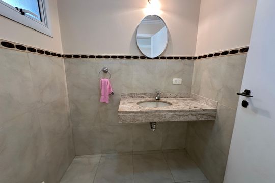 Lavabo de casa de condomínio para alugar com 3 quartos, 260m² em Residencial das Estrelas, Barueri