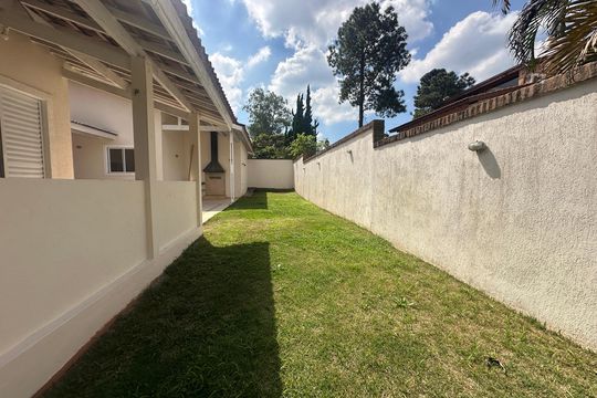 Quintal de casa de condomínio para alugar com 3 quartos, 260m² em Residencial das Estrelas, Barueri