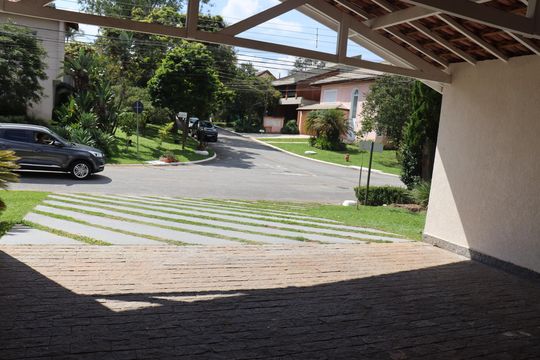 Garagem de casa de condomínio para alugar com 3 quartos, 260m² em Residencial das Estrelas, Barueri