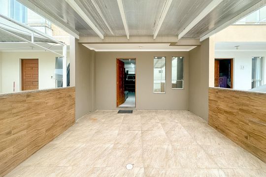Garagem de casa para alugar com 3 quartos, 120m² em Ingleses do Rio Vermelho, Florianópolis