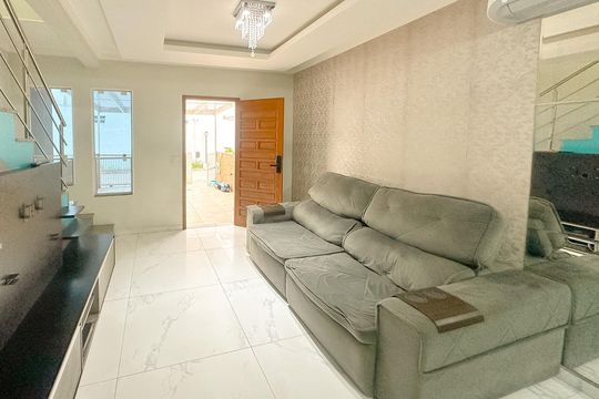 Sala de TV de casa para alugar com 3 quartos, 120m² em Ingleses do Rio Vermelho, Florianópolis