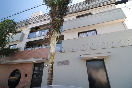 Fachada de apartamento para alugar com 3 quartos, 57m² em Umuarama, Uberlândia