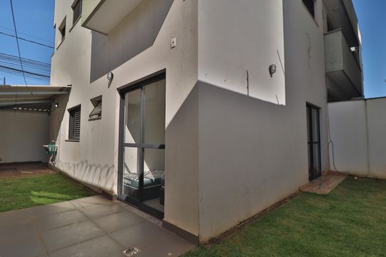 Quintal de apartamento para alugar com 3 quartos, 57m² em Umuarama, Uberlândia