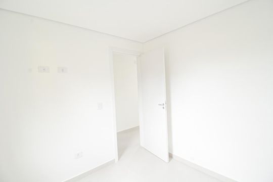 Quarto 1 de apartamento à venda com 2 quartos, 42m² em Parque Sao Domingos, São Paulo