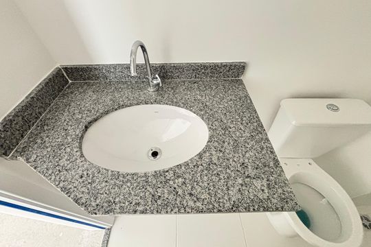 Banheiro de apartamento para alugar com 2 quartos, 42m² em Brooklin, São Paulo