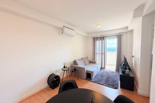 Sala de apartamento à venda com 2 quartos, 64m² em Engordadouro, Jundiaí