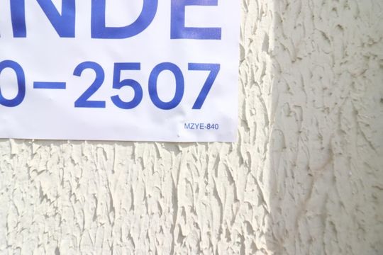 Placa  de casa à venda com 3 quartos, 215m² em Jardim Roberto, Osasco