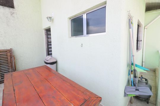 Cozinha de casa à venda com 3 quartos, 215m² em Jardim Roberto, Osasco