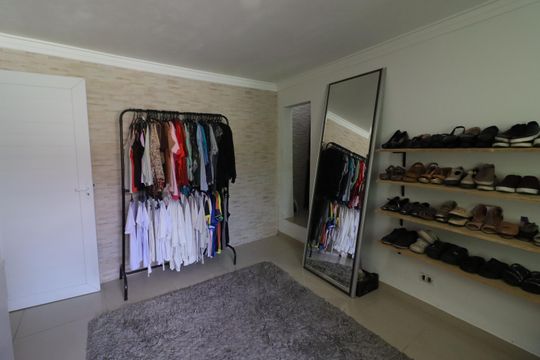 Quarto 2 de casa à venda com 3 quartos, 215m² em Jardim Roberto, Osasco