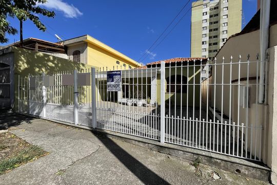 Fachada + Placa de casa à venda com 2 quartos, 400m² em Vila Ré, São Paulo
