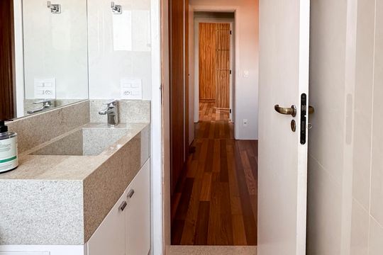 Banheiro da Suíte 2 de apartamento para alugar com 3 quartos, 158m² em Vila Goncalves, São Bernardo do Campo