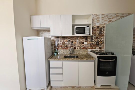 Cozinha de apartamento para alugar com 1 quarto, 45m² em Centro, Taubaté