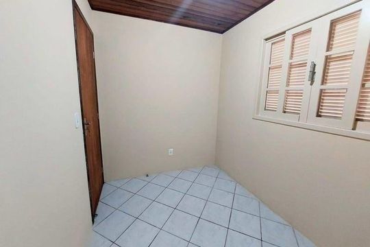 Quarto de casa para alugar com 2 quartos, 55m² em Morro das Pedras, Florianópolis