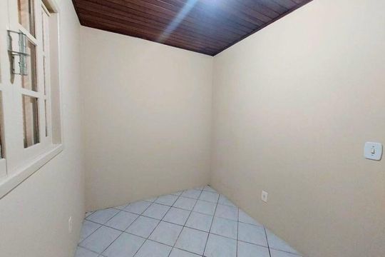 Quarto de casa para alugar com 2 quartos, 55m² em Morro das Pedras, Florianópolis