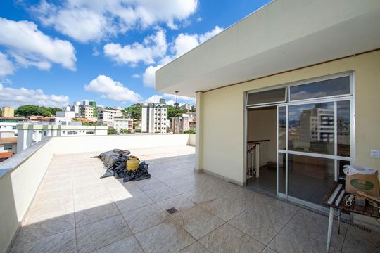 COBERTURA de apartamento à venda com 3 quartos, 259m² em Coração Eucarístico, Belo Horizonte