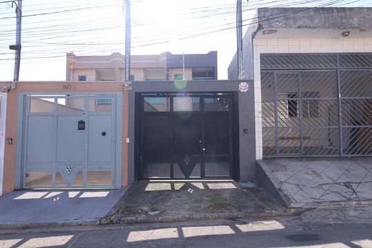 Fachada do imóvel de casa para alugar com 3 quartos, 120m² em Cidade Líder, São Paulo