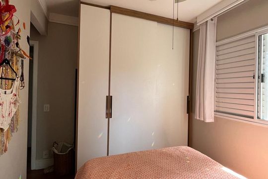 Quarto de apartamento à venda com 3 quartos, 90m² em Jardim Ester, São Paulo