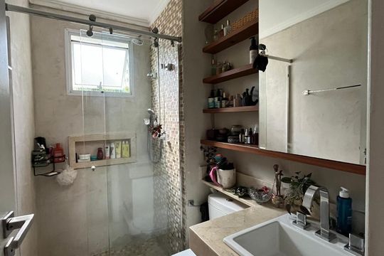 Banheiro de apartamento à venda com 3 quartos, 90m² em Jardim Ester, São Paulo