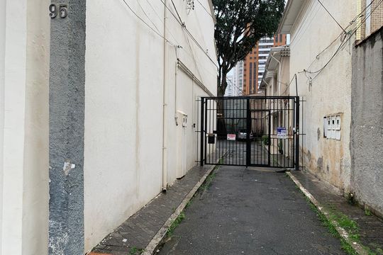 Fachada + Plaquinha  de casa de condomínio à venda com 3 quartos, 170m² em Tatuapé, São Paulo