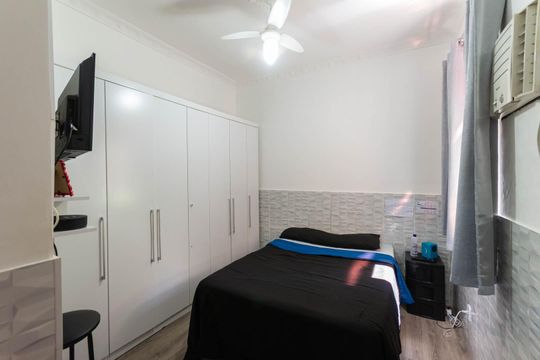 Quarto 2 de casa à venda com 2 quartos, 100m² em Grajaú, Rio de Janeiro