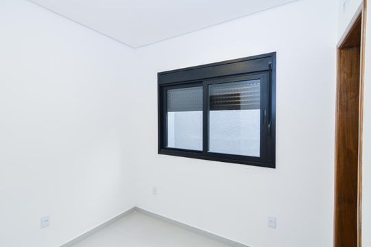 Suíte 2 de casa para alugar com 3 quartos, 110m² em Parque Continental Iv, Guarulhos
