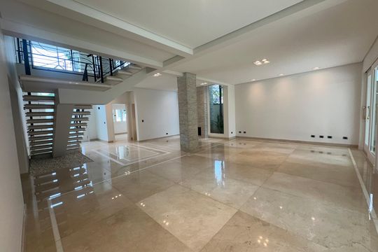 Casa de Condomínio à venda com 4 quartos, 500m² em Alphaville Residencial Um, Barueri