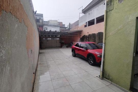 Casa à venda com 3 quartos, 244m² em Núcleo Carvalho de Araujo, São Paulo