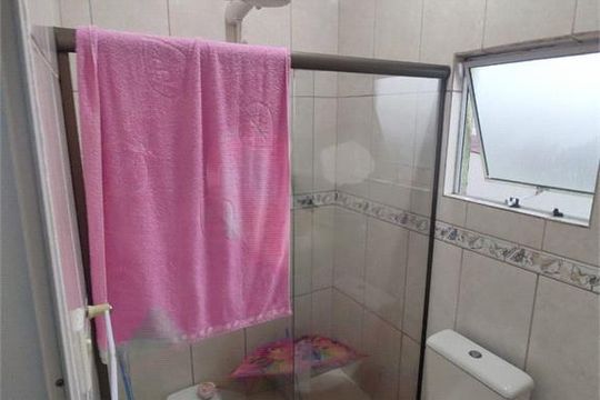 Casa à venda com 3 quartos, 244m² em Núcleo Carvalho de Araujo, São Paulo