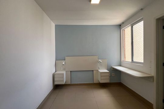 Apartamento à venda com 2 quartos, 60m² em Planalto, Belo Horizonte