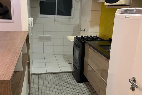 Cozinha de apartamento à venda com 2 quartos, 51m² em Jardim Sao Pedro, Barueri