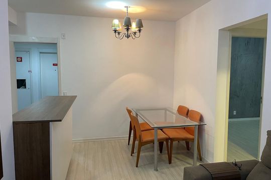 Sala de apartamento à venda com 2 quartos, 51m² em Jardim Sao Pedro, Barueri