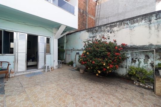 Quintal de casa à venda com 2 quartos, 70m² em Realengo, Rio de Janeiro