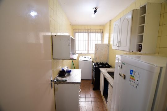 Cozinha de apartamento à venda com 1 quarto, 40m² em Vila Itapura, Campinas