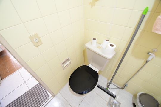 Banheiro de apartamento à venda com 1 quarto, 40m² em Vila Itapura, Campinas