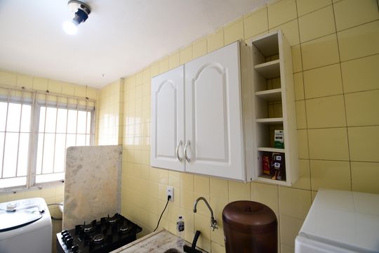 Cozinha de apartamento à venda com 1 quarto, 40m² em Vila Itapura, Campinas