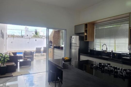 Cozinha de casa de condomínio para alugar com 3 quartos, 160m² em Shopping Park, Uberlândia