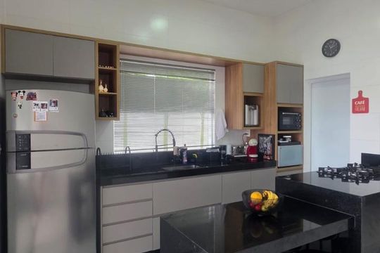 Cozinha de casa de condomínio para alugar com 3 quartos, 160m² em Shopping Park, Uberlândia