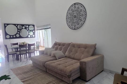 Sala de casa de condomínio para alugar com 3 quartos, 160m² em Shopping Park, Uberlândia