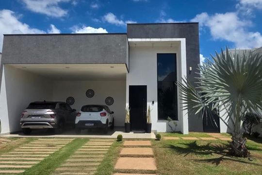 Casa de Condomínio para alugar com 3 quartos, 160m² em Shopping Park, Uberlândia