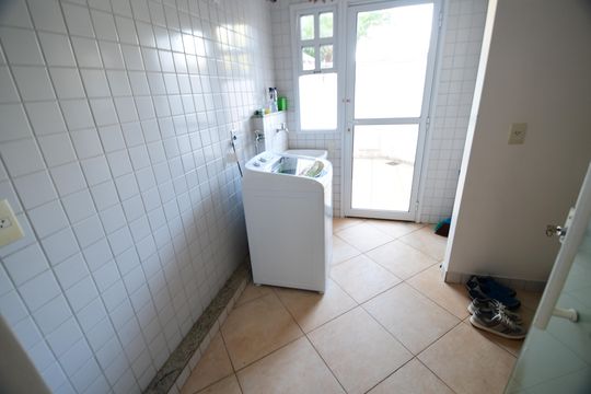 Área de Serviço de casa de condomínio para alugar com 3 quartos, 340m² em Residencial Barão do Café, Campinas