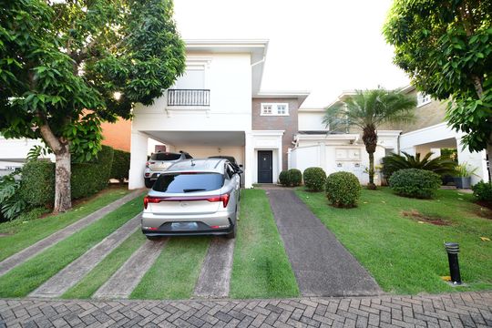 Fachada de casa de condomínio para alugar com 3 quartos, 340m² em Residencial Barão do Café, Campinas