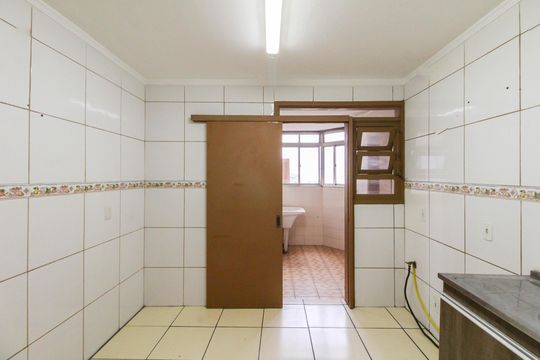 Cozinha de apartamento à venda com 3 quartos, 101m² em Centro, Canoas