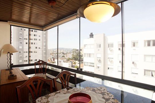Varanda de apartamento à venda com 3 quartos, 193m² em Santana, Porto Alegre