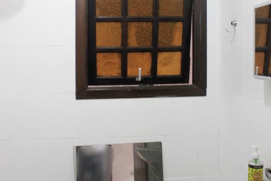 Banheiro da Suíte 3 de casa à venda com 5 quartos, 247m² em Jardim Figueira, Guarulhos