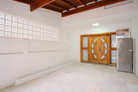 Garagem de casa à venda com 2 quartos, 275m² em Tatuapé, São Paulo