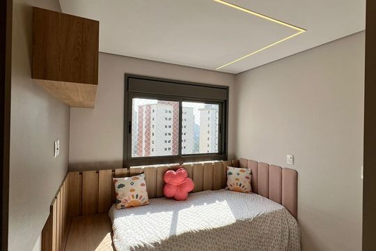 Quarto de apartamento à venda com 2 quartos, 63m² em Vila Gilda, Santo André