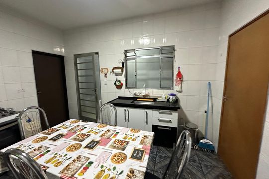 Cozinha de casa para alugar com 2 quartos, 250m² em Parque dos Camargos, Barueri
