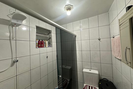 Banheiro da Suíte 2 de casa para alugar com 2 quartos, 250m² em Parque dos Camargos, Barueri