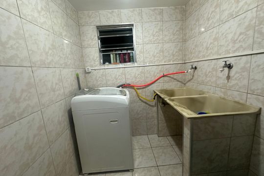 Área de Serviço de casa para alugar com 2 quartos, 250m² em Parque dos Camargos, Barueri