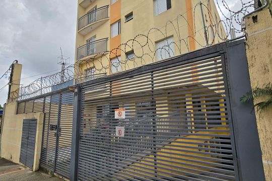 Fachada de apartamento à venda com 3 quartos, 65m² em Jardim Cocaia, Guarulhos